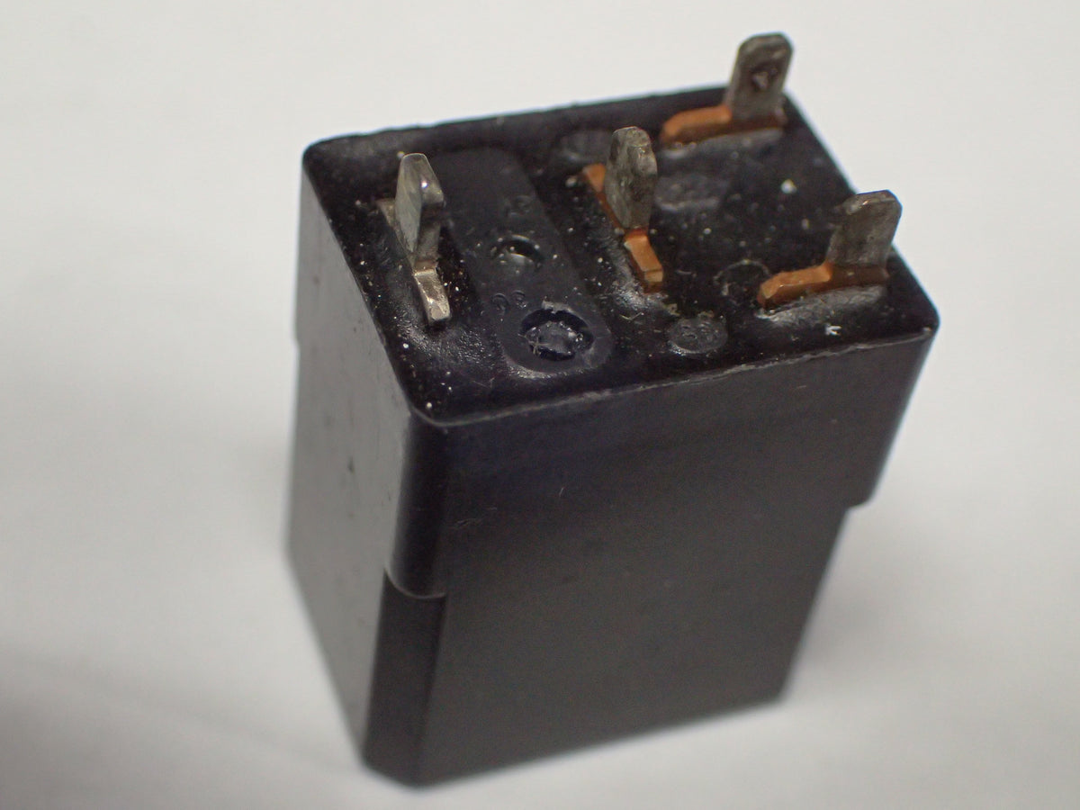 Nais CM1aD24V, ACM33112 24V automotive relay PCB mount SPST 35A Get