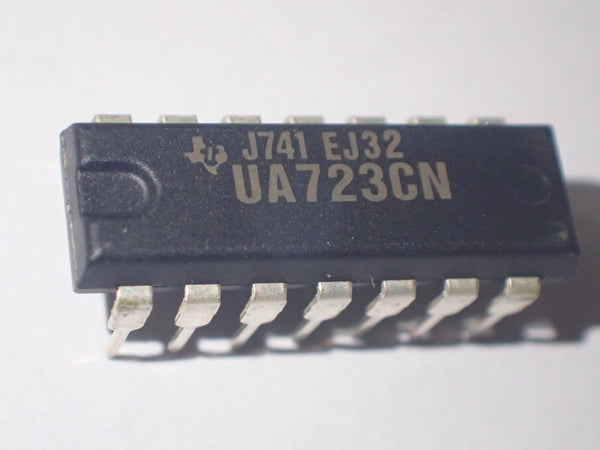 UA723CN, Voltage regulator IC, DIP-14