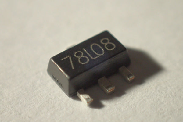78lO8 SOT89 8V voltage regulator