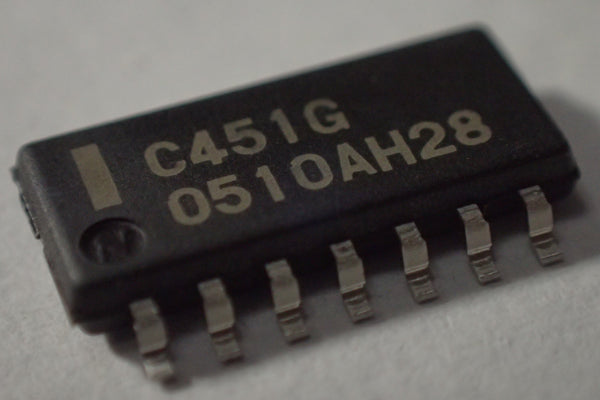 C451G, Quad Op-Amp, SOIC-14, SO-14