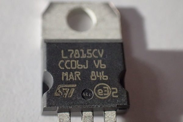 L7815CV, 15V 1A, voltage regulator, TO-220-3